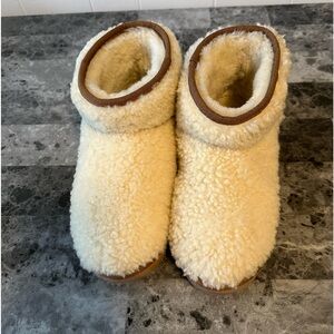 EMU Australia Stinger Teddy Boots